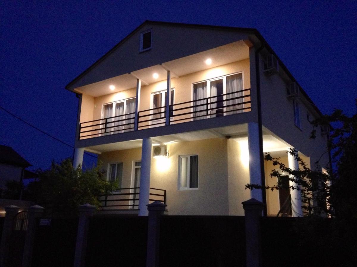 Rozalin Guest House Gudauta Esterno foto